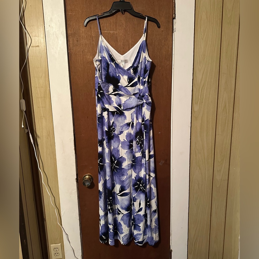 Floral Blue and White Women's Maxi Dress